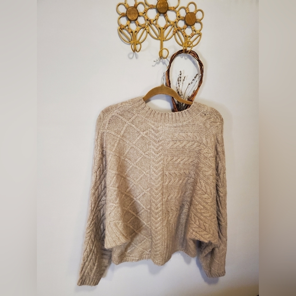 Abercrombie Beige Cable Sweater